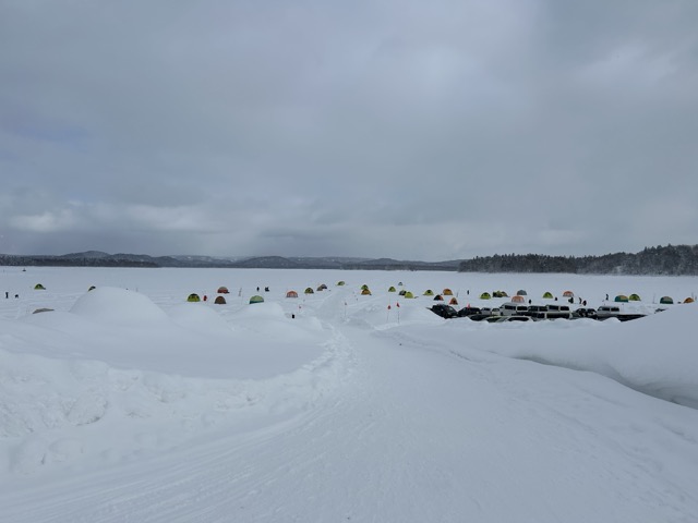 朱鞠内湖　ワカサギ釣り