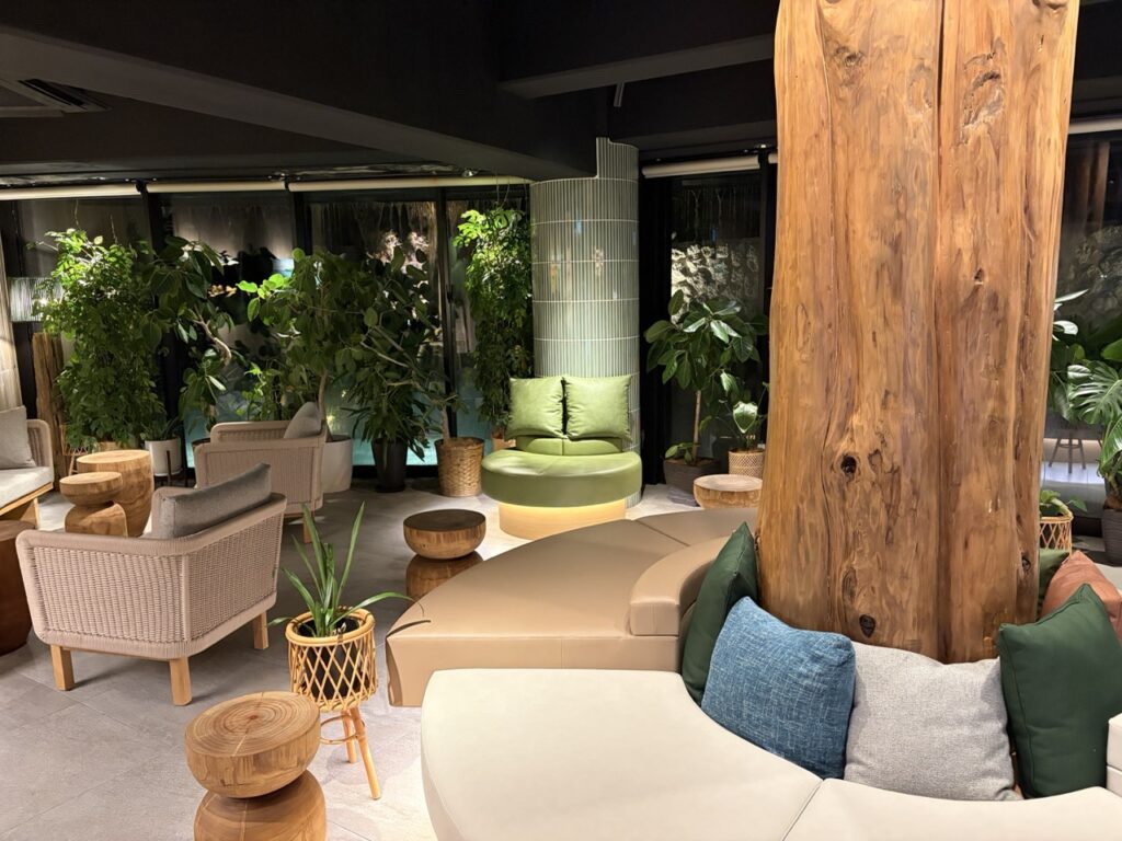 ツインラインホテルのアネックス棟ロビー