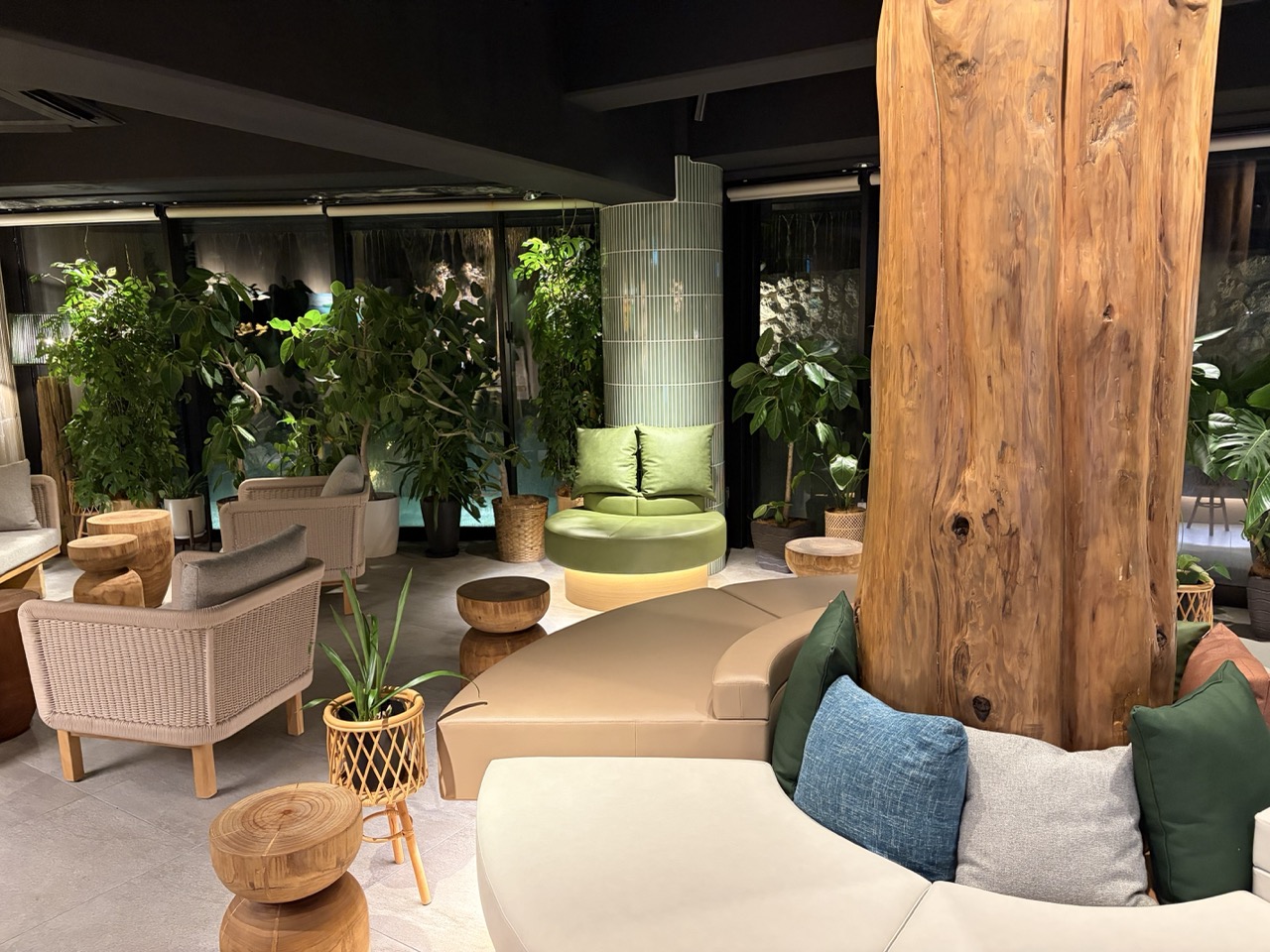 ツインラインホテルのアネックス棟ロビー